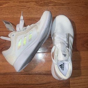 adidas edge lux 4,, size 9 brand new never worn tags still on.